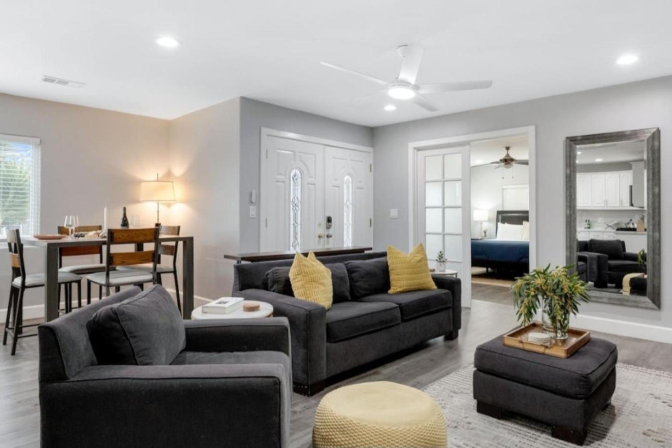 Bella Casa Pool Min To Downtown Beaches Holiday home